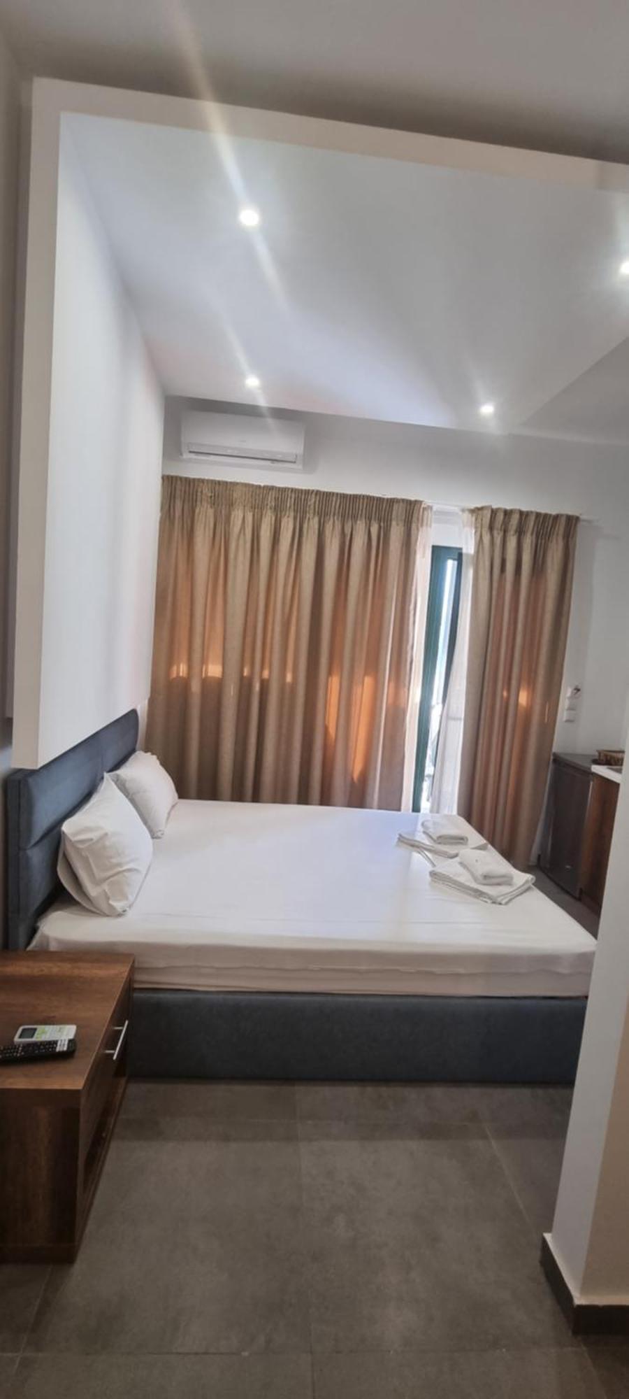 Sophia Seaview Suites & Restaurant Vrasná Стая снимка