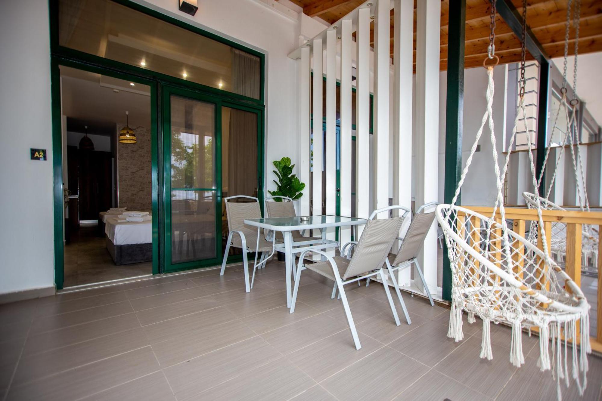 Sophia Seaview Suites & Restaurant Vrasná Екстериор снимка