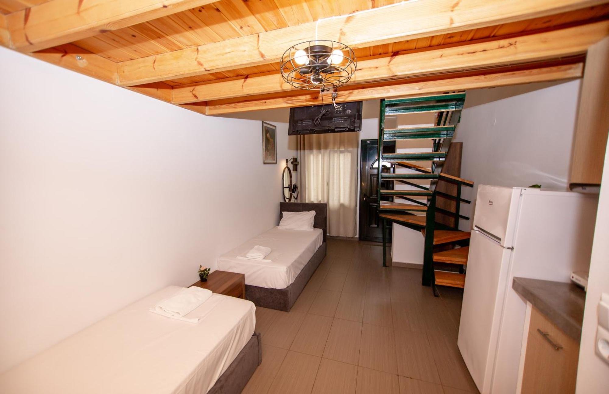Sophia Seaview Suites & Restaurant Vrasná Екстериор снимка
