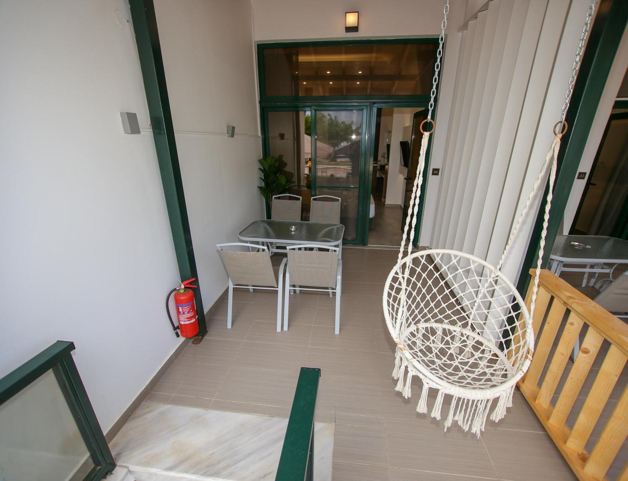 Sophia Seaview Suites & Restaurant Vrasná Екстериор снимка