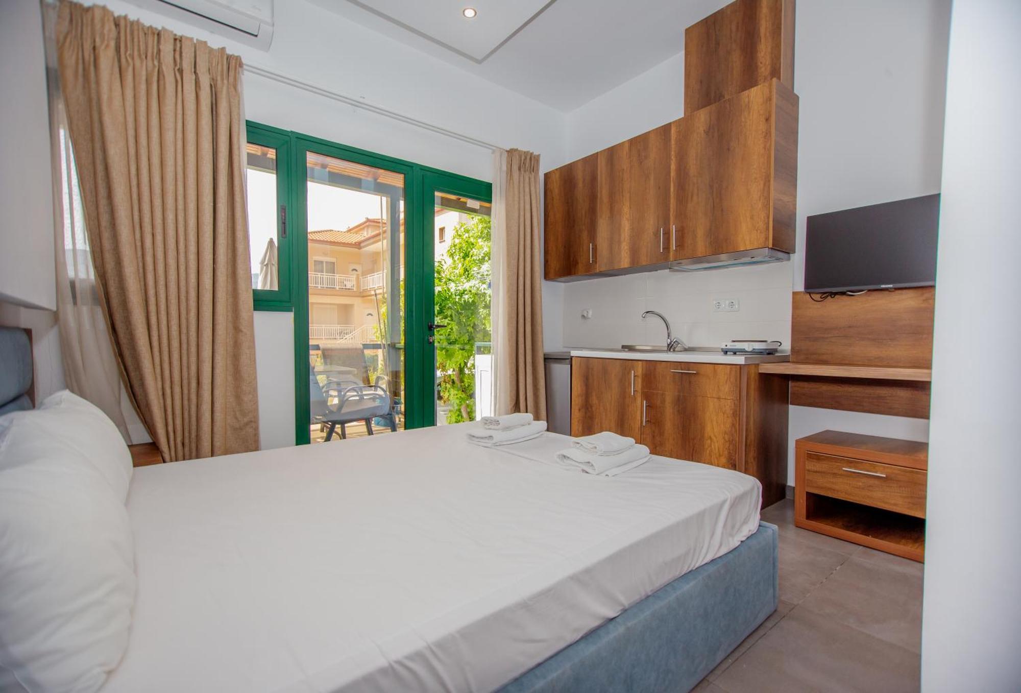 Sophia Seaview Suites & Restaurant Vrasná Екстериор снимка