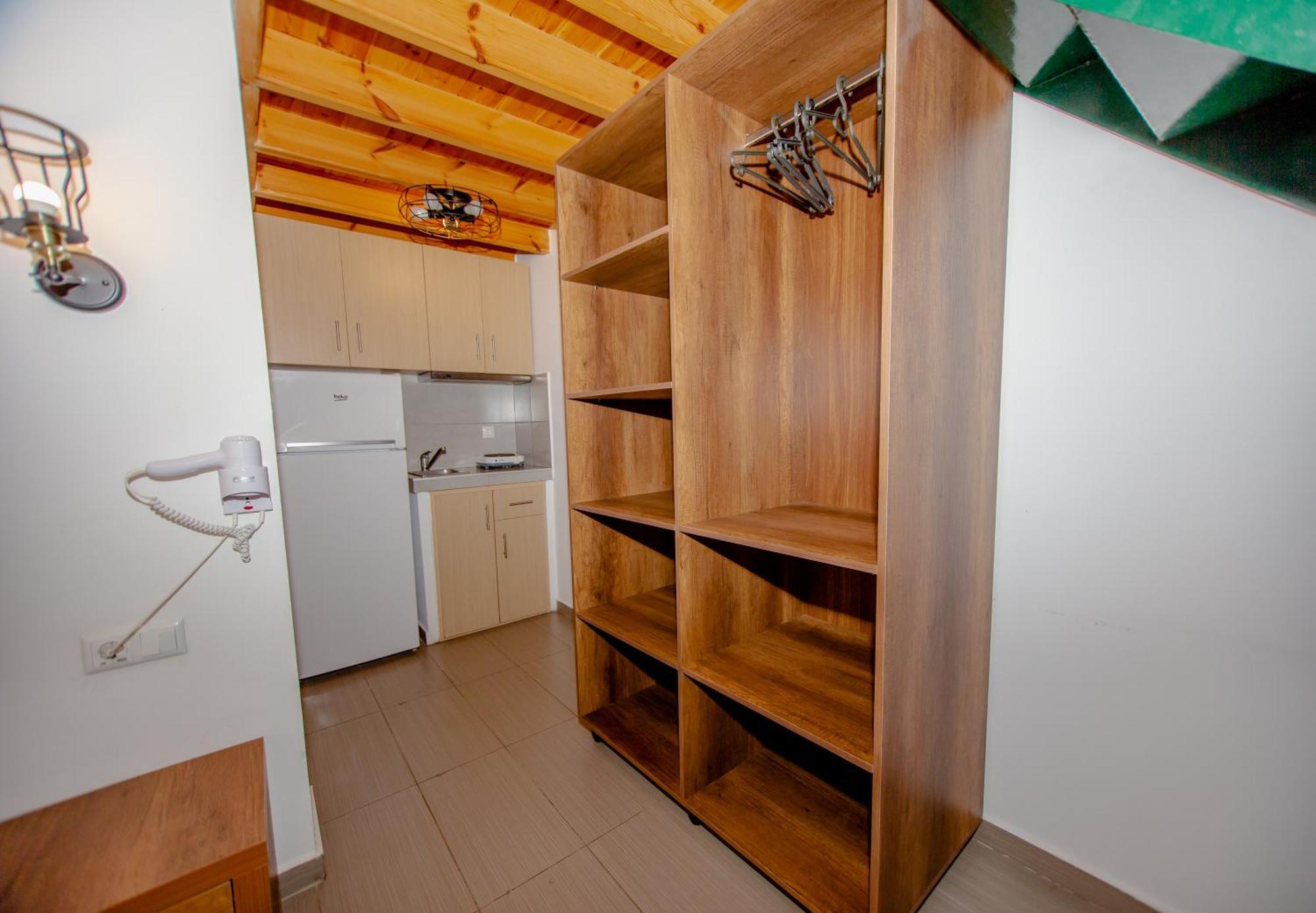 Sophia Seaview Suites & Restaurant Vrasná Екстериор снимка