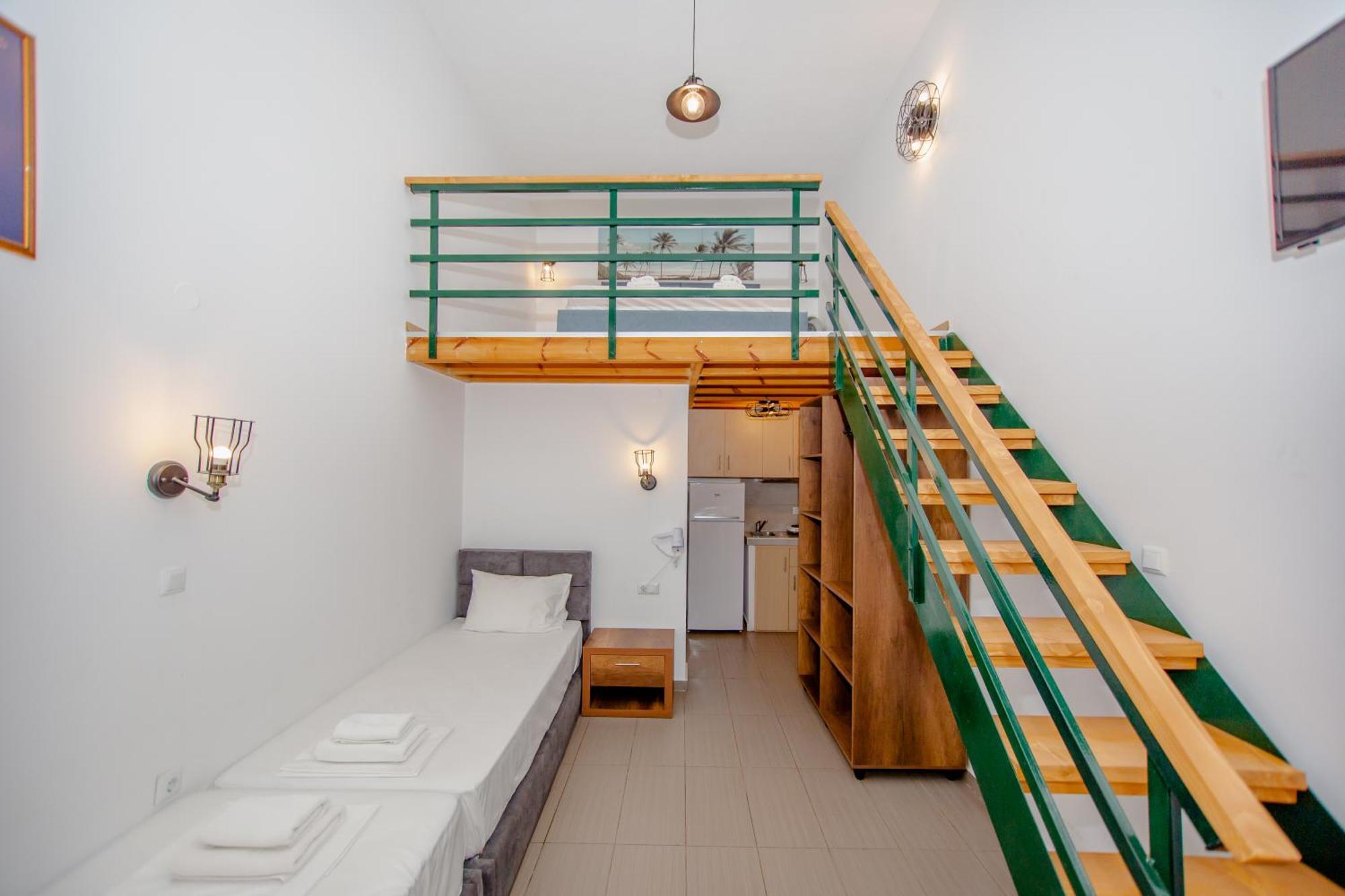 Sophia Seaview Suites & Restaurant Vrasná Екстериор снимка